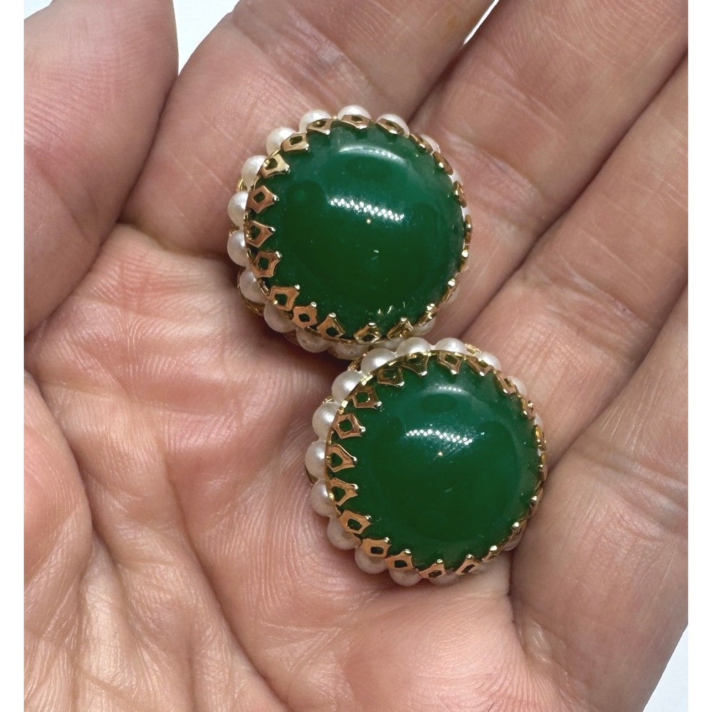 Vintage Green Cabochon Faux Pearl Gold Tone Crown Clip On Button Earrings